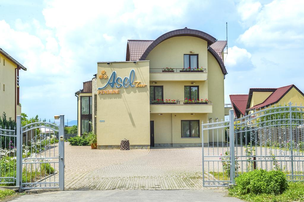 Aseltur Brasov Hotel Exterior photo