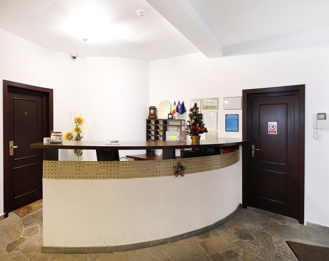 Aseltur Brasov Hotel Exterior photo
